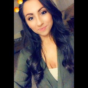 Meet your Posher, Monique